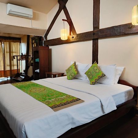 La Villa Battambang Exterior foto