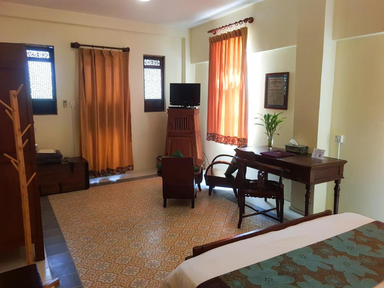 La Villa Battambang Exterior foto