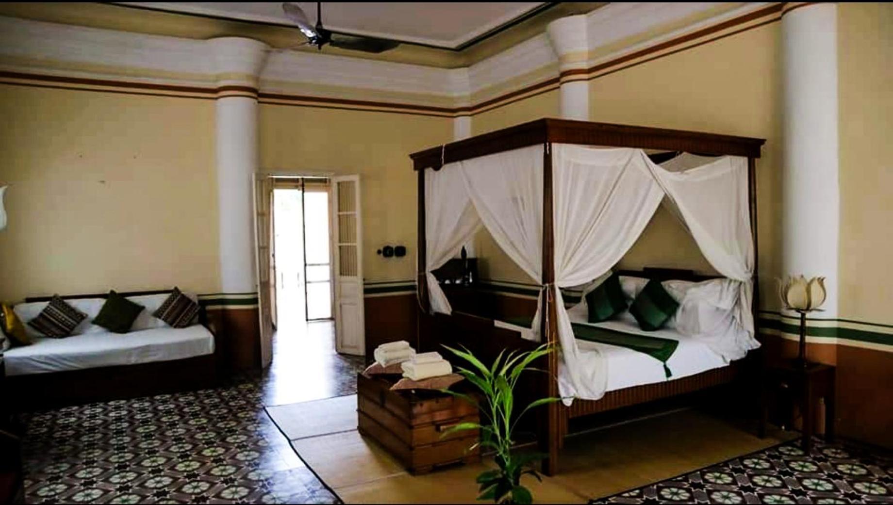 La Villa Battambang Exterior foto