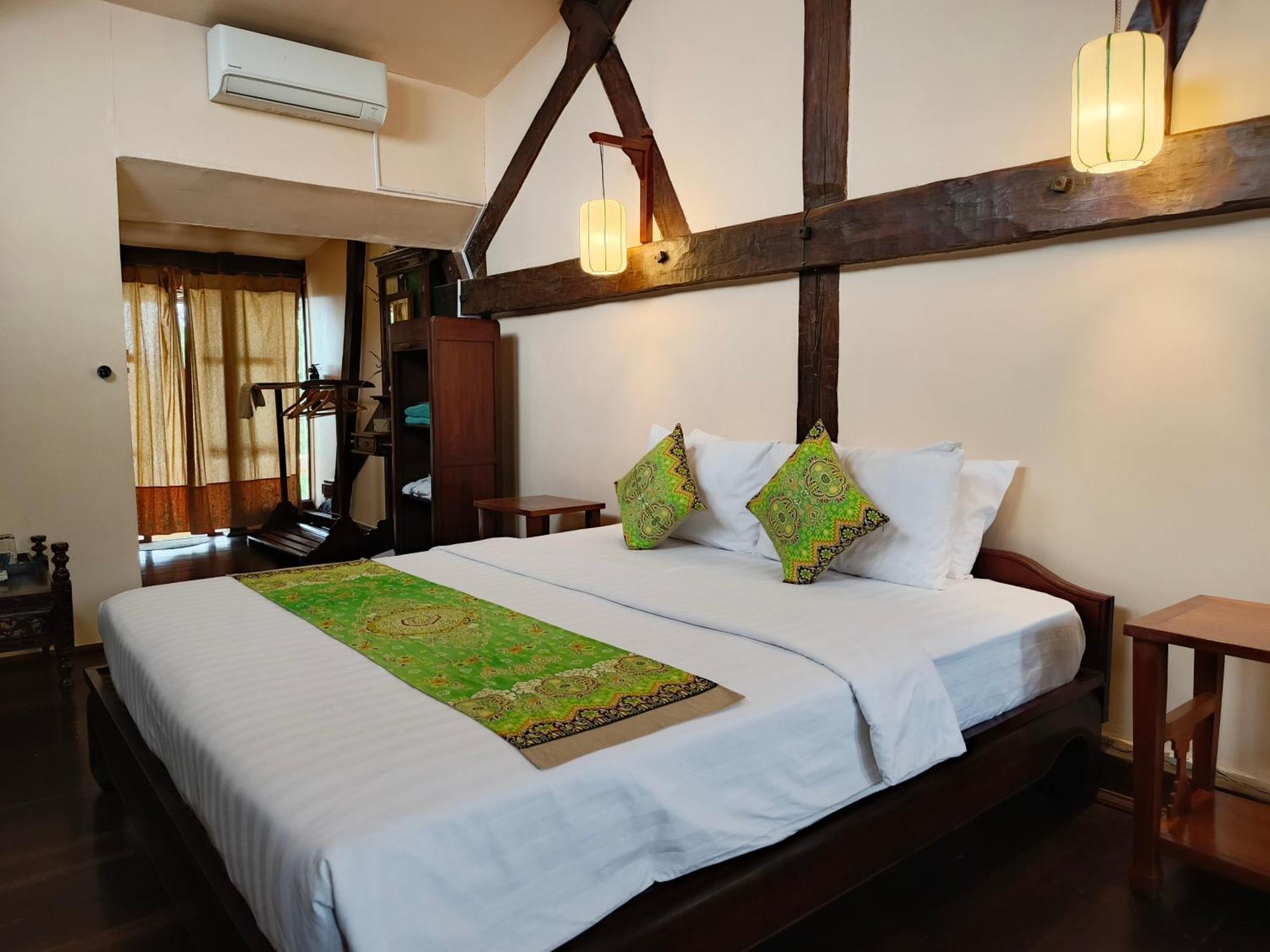 La Villa Battambang Exterior foto